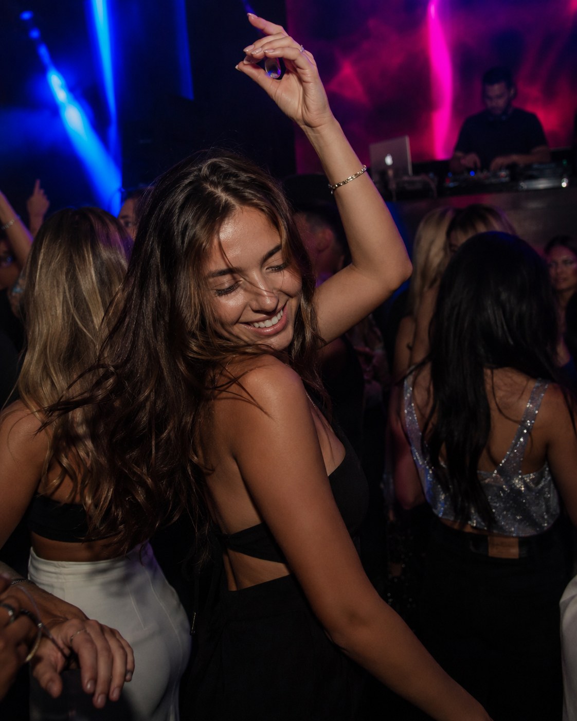 Close dance floor moment