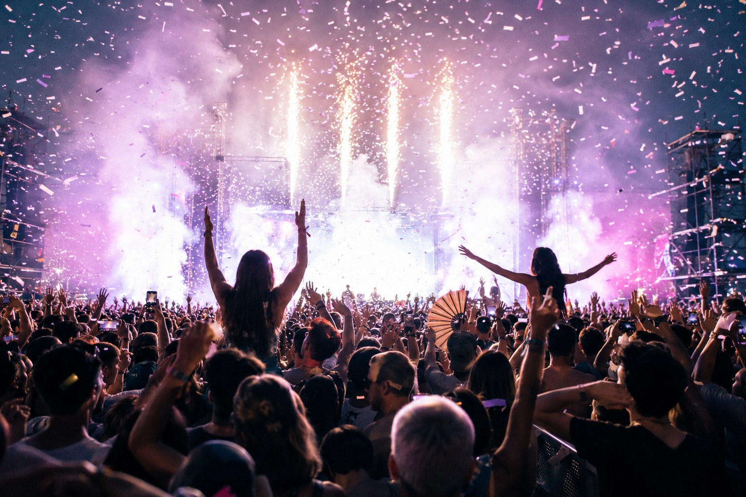 Confetti festival crowd